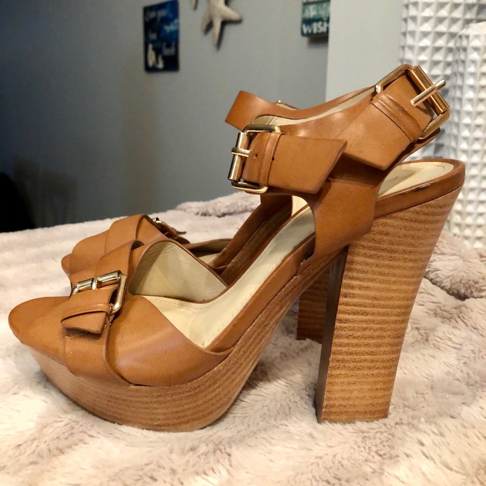 🌟Host Pick🌟 ALDO platform heels
